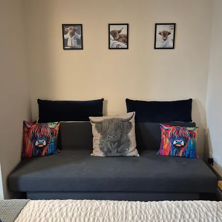 Heads In Beds, The Bull New Location Vale Of York, Carlton Miniott,